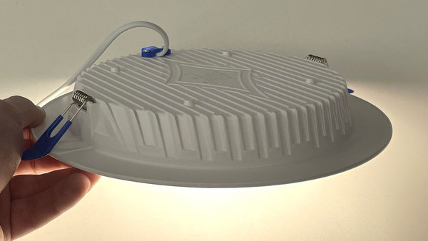 Изображение товара Точечный светильник Truenergy 25W 4000К 10464 (белый)