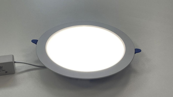 Изображение товара Точечный светильник Truenergy 25W 4000К 10464 (белый)