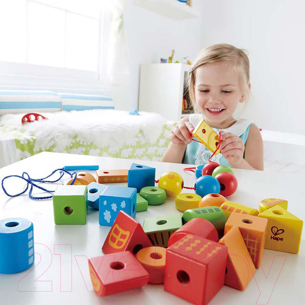 Изображение товара Развивающая игрушка Hape Шнуровка / E1019-HP