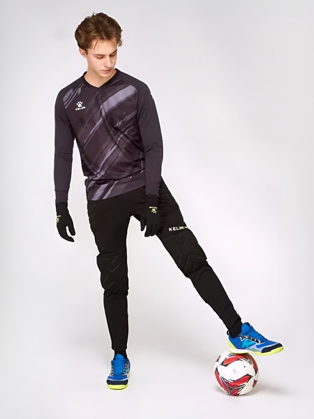 Изображение товара Брюки футбольные Kelme Goalkeeper Pants / K15Z408L-010 (XS, черный)