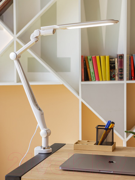 Изображение товара Настольная лампа ArtStyle TL-402CS (серебристый)