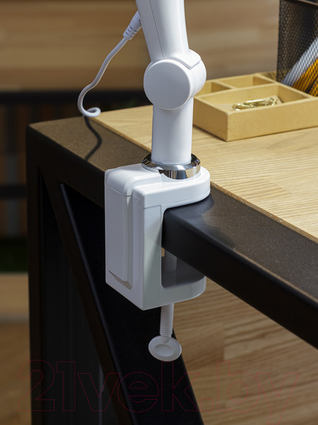 Изображение товара Настольная лампа ArtStyle TL-402CW (белый)