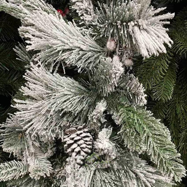 Изображение товара Гирлянда еловая GrandSiti Берта / 101-150 (1.8м)