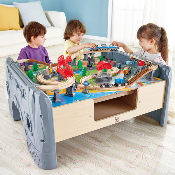 Изображение товара Развивающий игровой стол Hape Сортировочный центр / E3766-HP