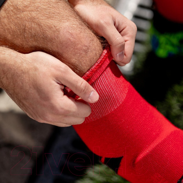 Изображение товара Гетры футбольные Ingame Взрослые (красный)