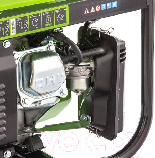 Изображение товара Бензиновый генератор СибрТех БС-2800 (94543)