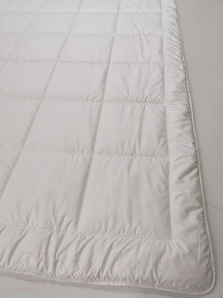 Изображение товара Одеяло Andreas Roti Лебяжий пух Микрофибра Opt White / ОС030101.0066 (200x220, белый/клетка)