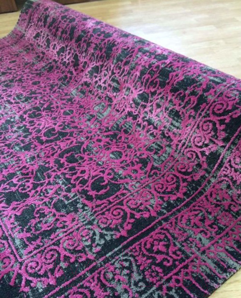 Изображение товара Ковер Flora Leo (200x290, черный/лиловый)