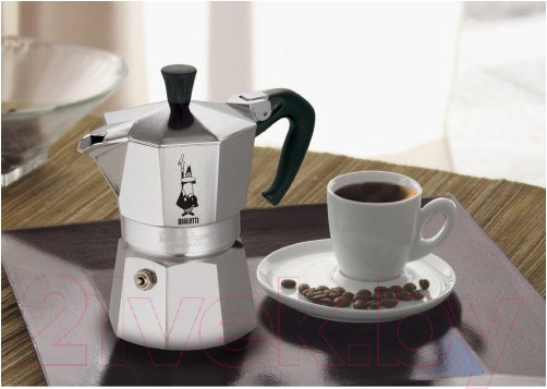 Изображение товара Гейзерная кофеварка Bialetti Moka Express 21008 / 1162 (3 порции)