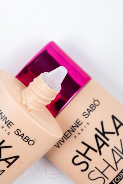 Изображение товара Тональный крем Vivienne Sabo Shaka Shaka с натуральным блюр эффект 03 золотисто-бежевый (25мл)