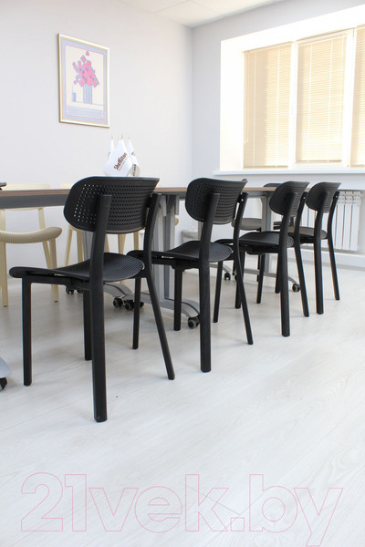 Изображение товара Стул Sheffilton SHT-S85 (черный/черный/красный)