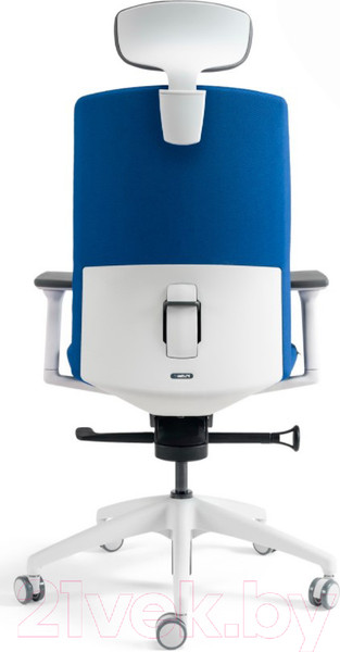 Изображение товара Кресло офисное Bestuhl J2 White Pl с подголовником и подлокотником (голубая ткань)
