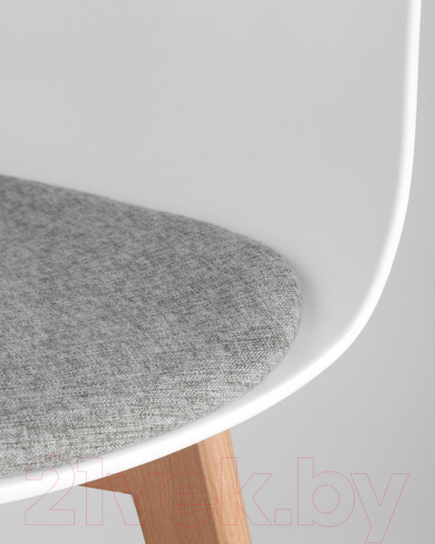 Изображение товара Стул Stool Group Libra Soft / 8320F (белый с подушкой/деревянные ножки)