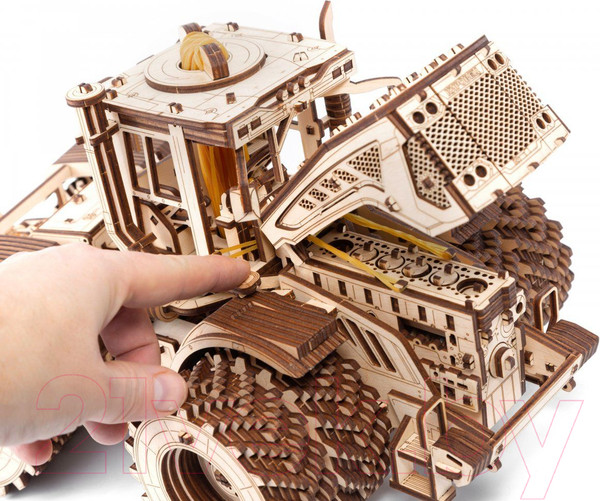 Изображение товара Трактор игрушечный EWA Кировец К-7М