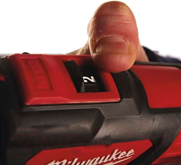 Изображение товара Аккумуляторная дрель-шуруповерт Milwaukee M12 BPD-202С / 4933441940