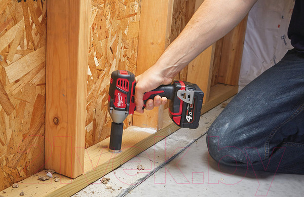 Изображение товара Аккумуляторный гайковерт Milwaukee M18 BIW12-0 / 4933443590