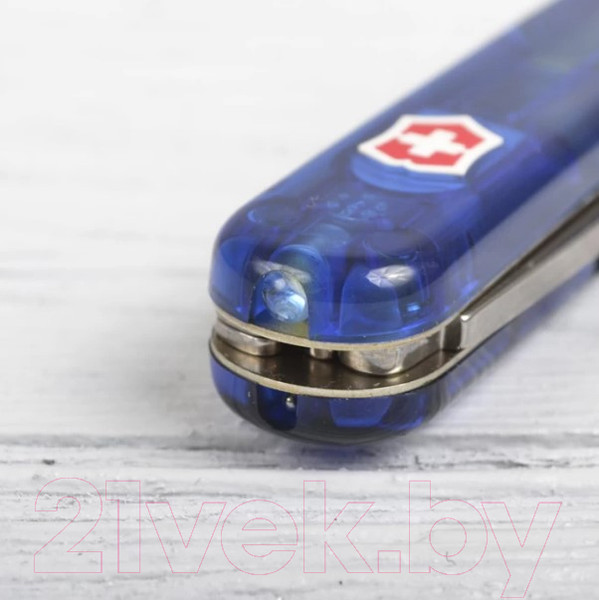 Изображение товара Нож туристический Victorinox Signature Lite 0.6226.T2