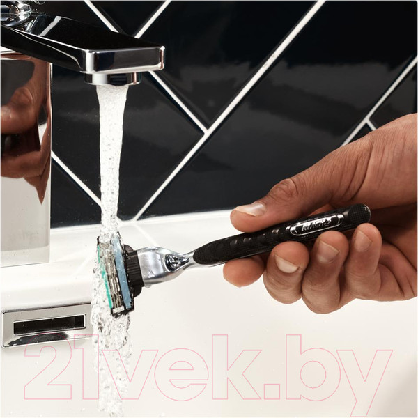 Изображение товара Бритвенный станок Gillette Mach3  (+ 3 кассеты)