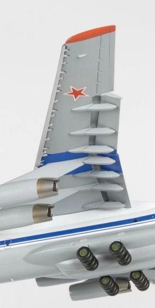 Изображение товара Сборная модель Звезда Самолет ИЛ-76 / 7011