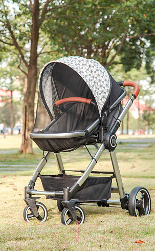 Изображение товара Москитная сетка для коляски Nuovita Comfort с солнцезащитным козырьком