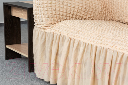 Изображение товара Чехол на 3-х местный диван Софатэкс Люкс ПО-1 с оборкой (ваниль)