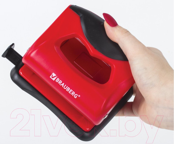 Изображение товара Дырокол Brauberg С линейкой / 228599 (черный/красный)
