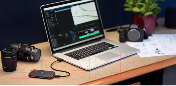 Изображение товара Внешний жесткий диск SanDisk Extreme Pro (SDSSDE81-2T00-G25)
