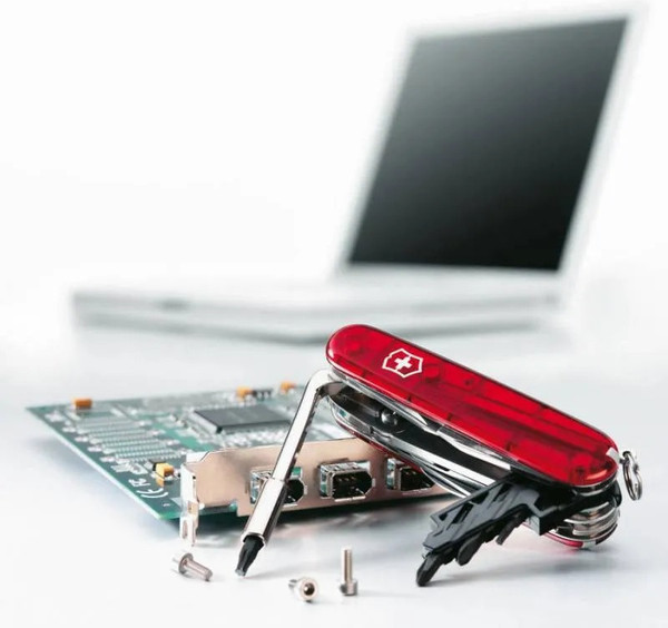 Изображение товара Мультитул Victorinox Cyber Tool M 1.7725.T