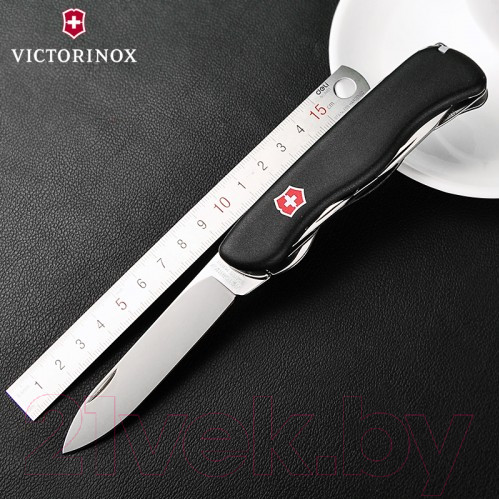Изображение товара Нож швейцарский Victorinox Picknicker 0.8353.3