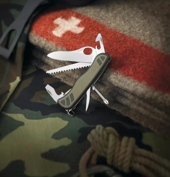 Изображение товара Нож швейцарский Victorinox Swiss Soldier's knife 08 0.8461.MWCH