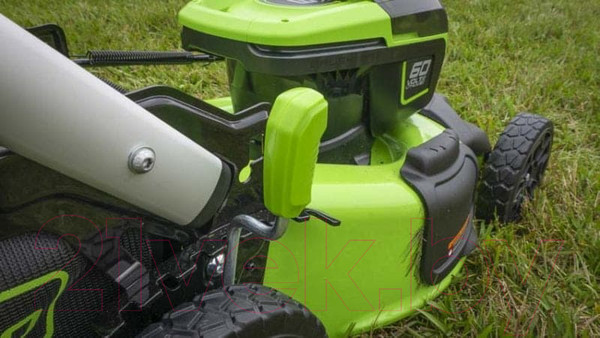 Изображение товара Газонокосилка аккумуляторная Greenworks GD60LM51SP самоходная, бесщеточная 60V 51см / 2514307UB (c АКБ 4Ач и ЗУ)