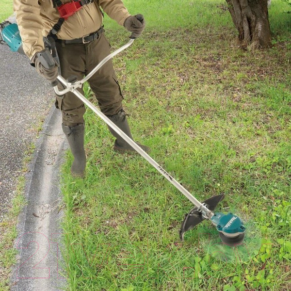 Изображение товара Триммер аккумуляторный Makita UR002GZ05