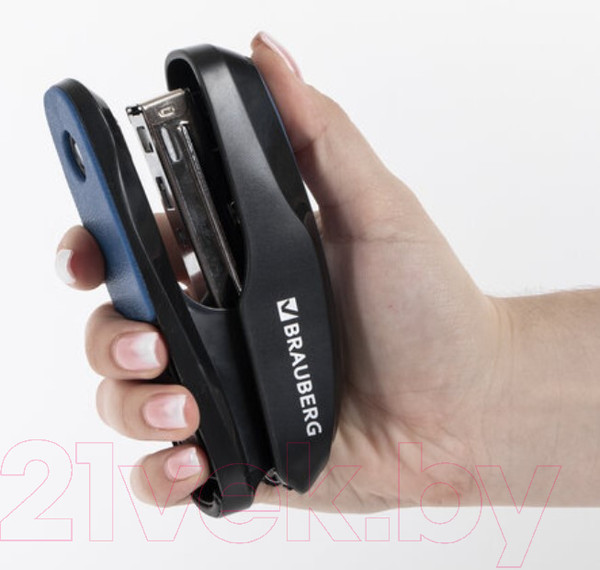 Изображение товара Степлер Brauberg Extra / 229084 (черный/синий)