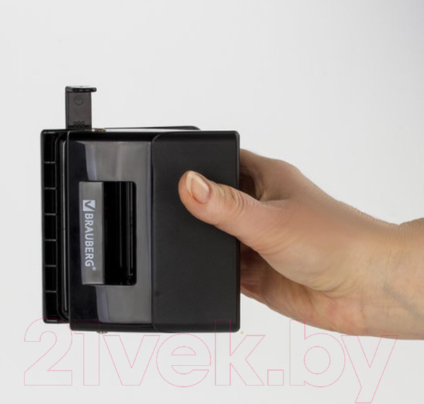 Изображение товара Дырокол Brauberg Black Jack / 227796 (черный)