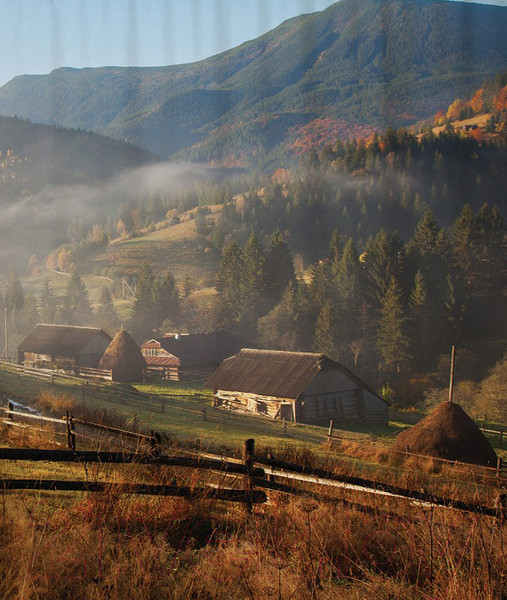 Изображение товара Шторка-занавеска для ванны JoyArty Туманный поселок в горах / sc_2606