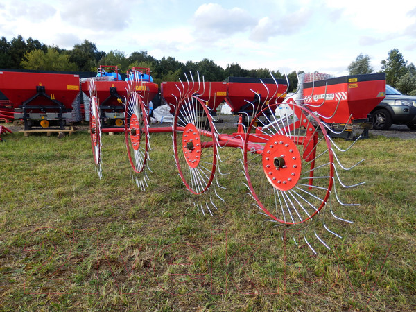 Изображение товара Грабли-сеноворошилки D-POL ГВН4