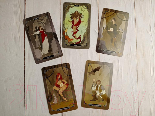 Изображение товара Гадальные карты Эксмо Таро Темного леса 78 карт и руководство в подарочном футляре (Грэхем С.)