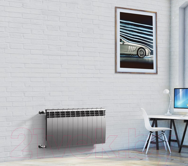 Изображение товара Радиатор биметаллический Royal Thermo BiLiner 500 (4 секции, с монтажным комплектом, кронштейном и кранами)