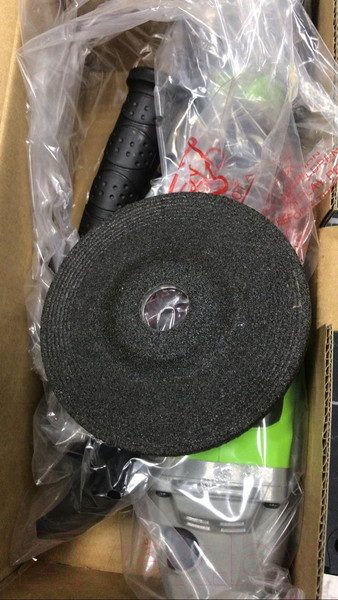 Изображение товара Угловая шлифовальная машина Greenworks GD24AG бесщеточная 24V / 3200207UA (c АКБ 2Ач и ЗУ)