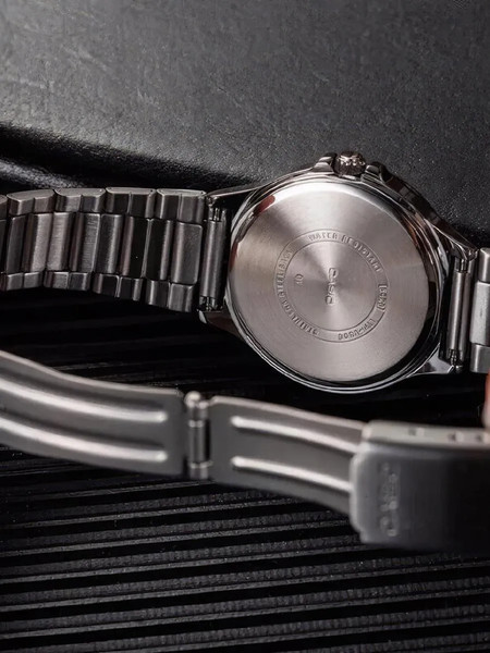 Изображение товара Часы наручные женские Casio LTP-V300D-1A