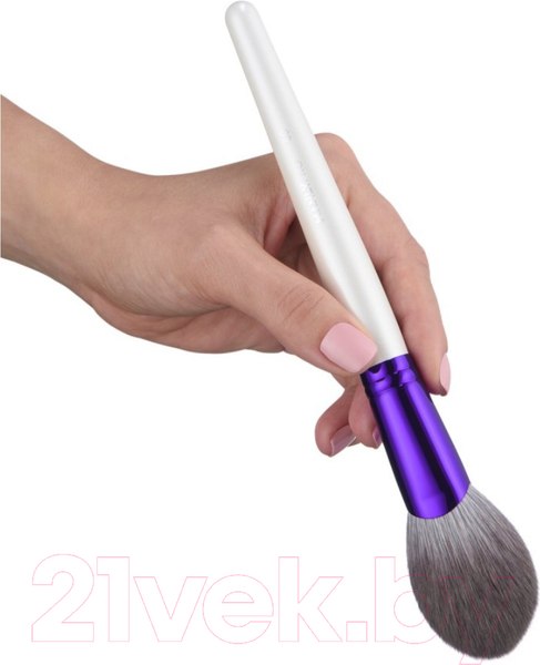 Изображение товара Кисть для макияжа Manly PRO Средняя многофункц веерная д/румян коррекц. хайлайтера пудры К69