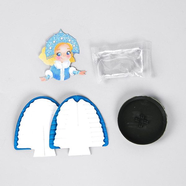 Изображение товара Набор для выращивания кристаллов Эврики Веселые кристаллы Снегурочка / 4828455