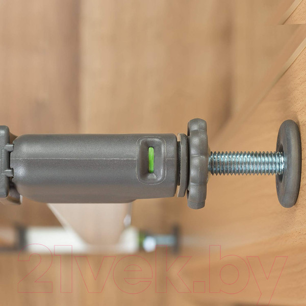 Изображение товара Ворота безопасности для детей Reer 46730 с индикатором блокировки (металл)