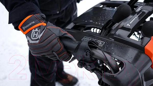 Изображение товара Снегоуборщик бензиновый Husqvarna ST 124 (970 44 93-02)