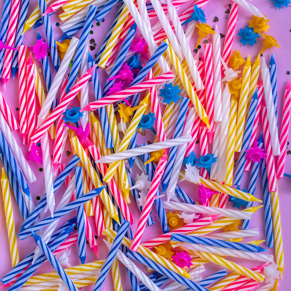 Изображение товара Набор свечей для торта Золотая сказка 591448 (154шт)