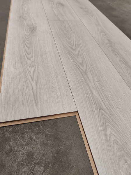 Изображение товара Ламинат Quick-Step Classic Дуб пепельный серый (CLH5786)