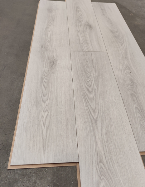 Изображение товара Ламинат Quick-Step Classic Дуб пепельный серый (CLH5786)