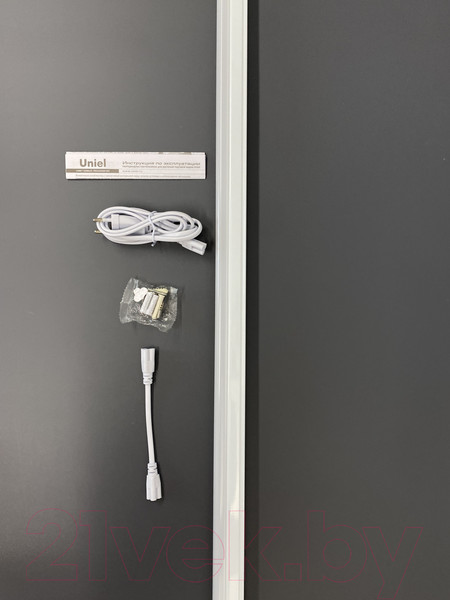 Изображение товара Светильник для растений Uniel ULI-P11-24W/SPFR IP40 / UL-00008919 (белый)