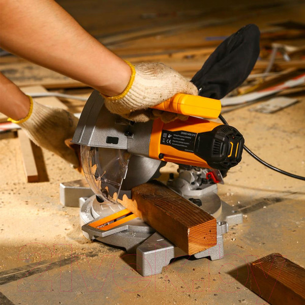 Изображение товара Торцовочная пила Deko DKMS1400-210 / 063-4216