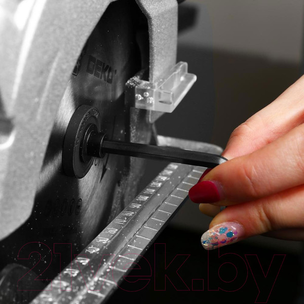 Изображение товара Дисковая пила Deko DKCS20 Laser / 063-4205